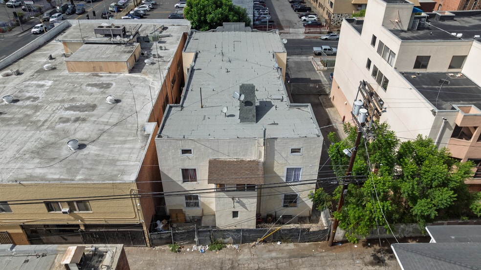 More Photos Of 746 S Bonnie Brae St, Los Angeles Apartments For Sale