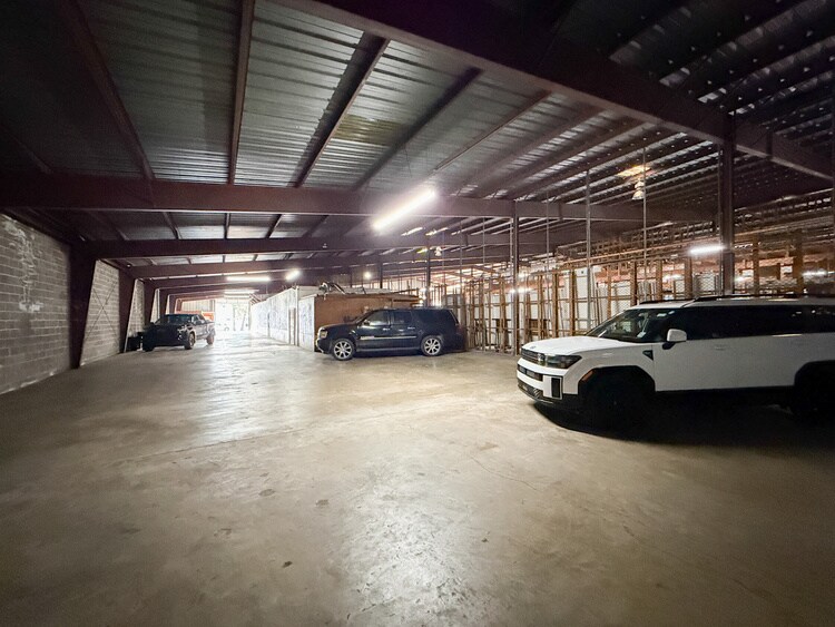 More Photos Of 4305 Hessmer Ave, Metairie Distribution For Sale