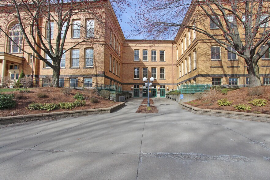 Primary Photo Of 17 New South St, Northampton Office Residential For Lease