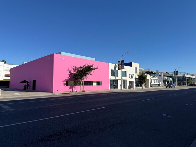 More Photos Of 8215 Melrose Ave, Los Angeles Storefront For Lease