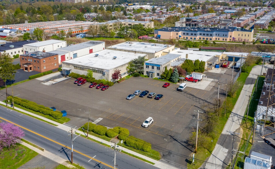 More Photos Of 1300 E Mermaid Ln, Wyndmoor Warehouse For Lease