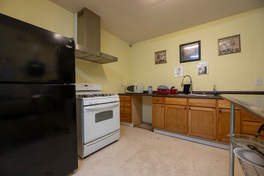 More Photos Of 2522 Holly Hill Dr, San Antonio Medical For Lease