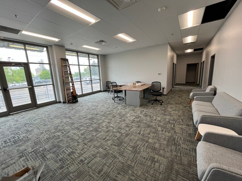 More Photos Of 543 James Ave, Saint Paul Manufacturing For Sale