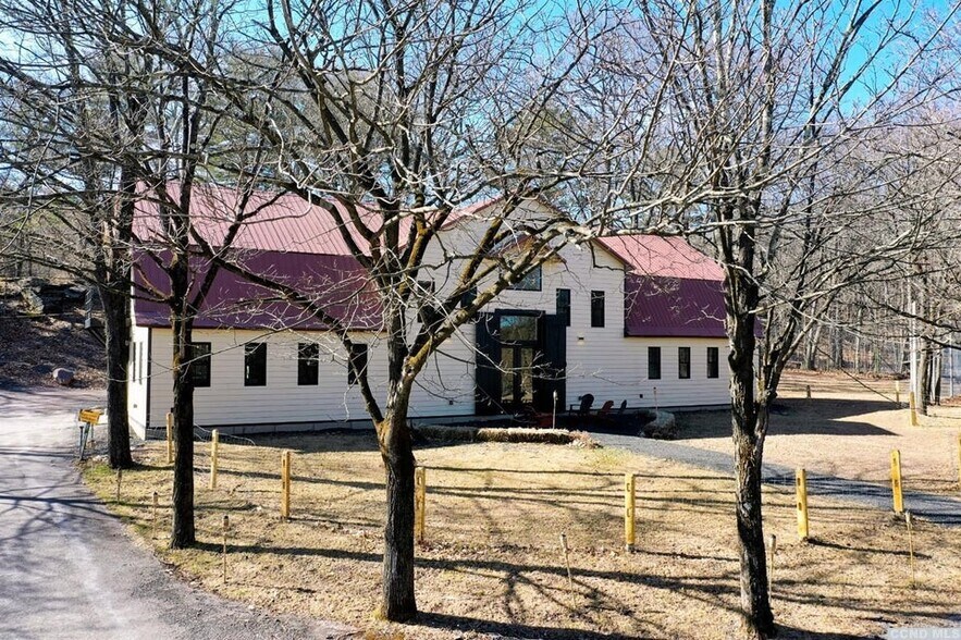 More Photos Of 400 Game Farm Rd, Catskill Hospitality For Sale