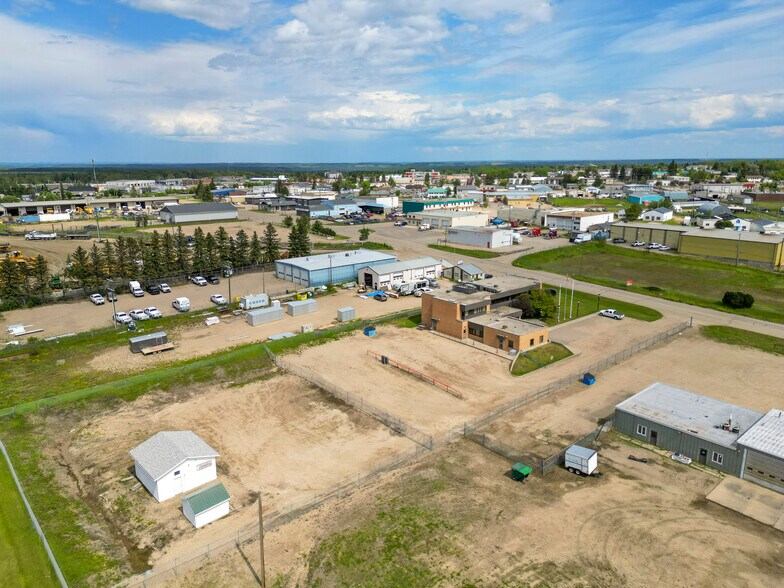 More Photos Of 5516 Industrial Rd, Rocky Rapids Office For Lease
