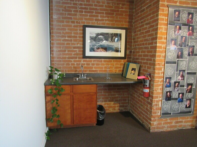 More Photos Of 3907 Perkins Ave, Cleveland Office For Sale