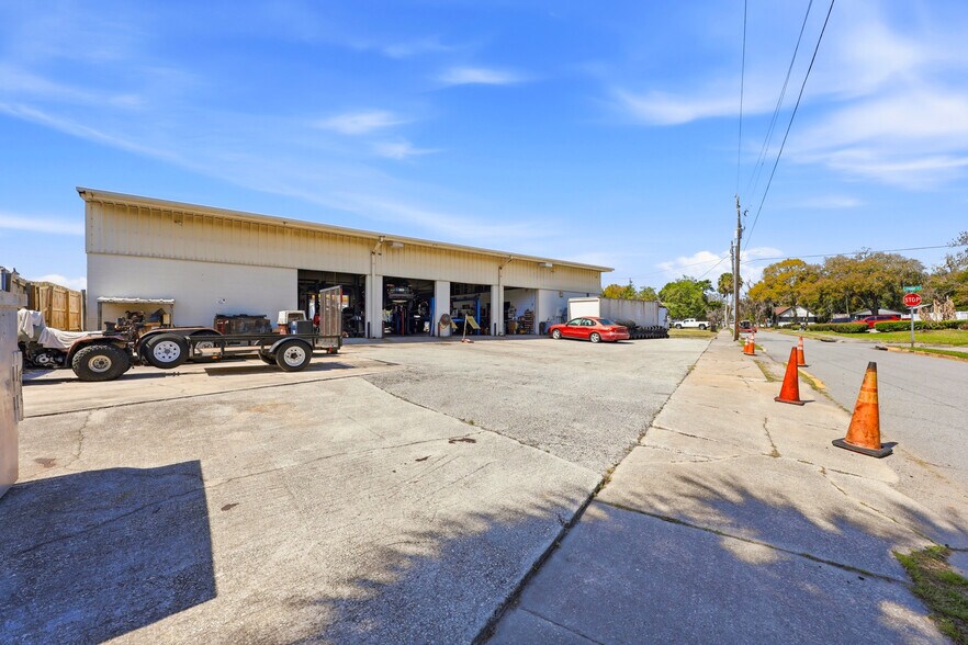 More Photos Of 2350 N Ponce De Leon Blvd, Saint Augustine Service Station For Sale