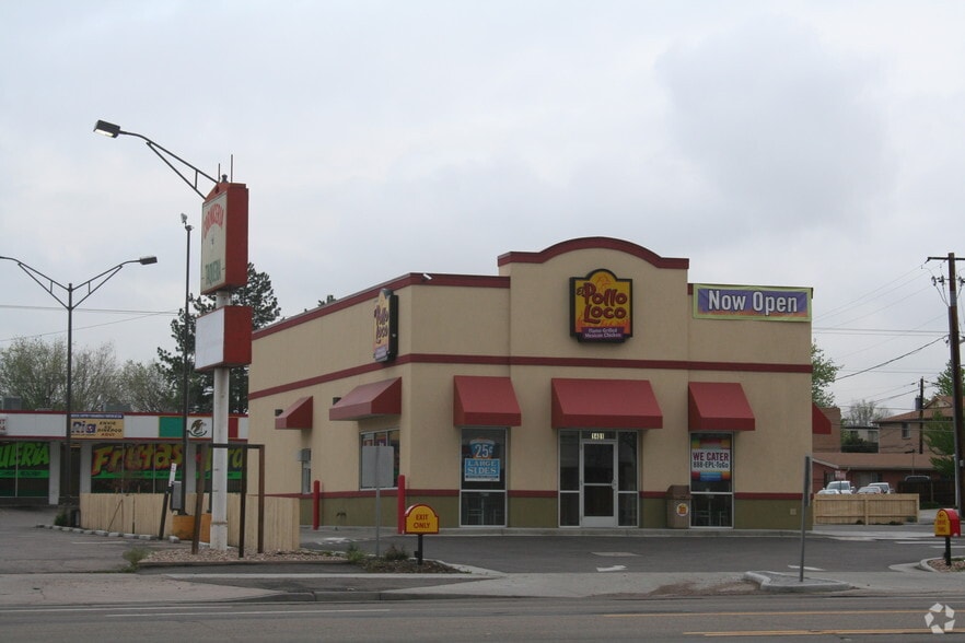 Primary Photo Of 1401 S Federal Blvd, Denver Fast Food For Lease