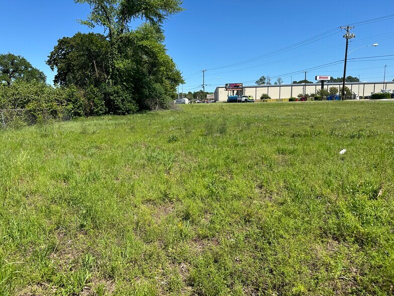 More Photos Of 3001 WNW 323 loop, Tyler Land For Sale