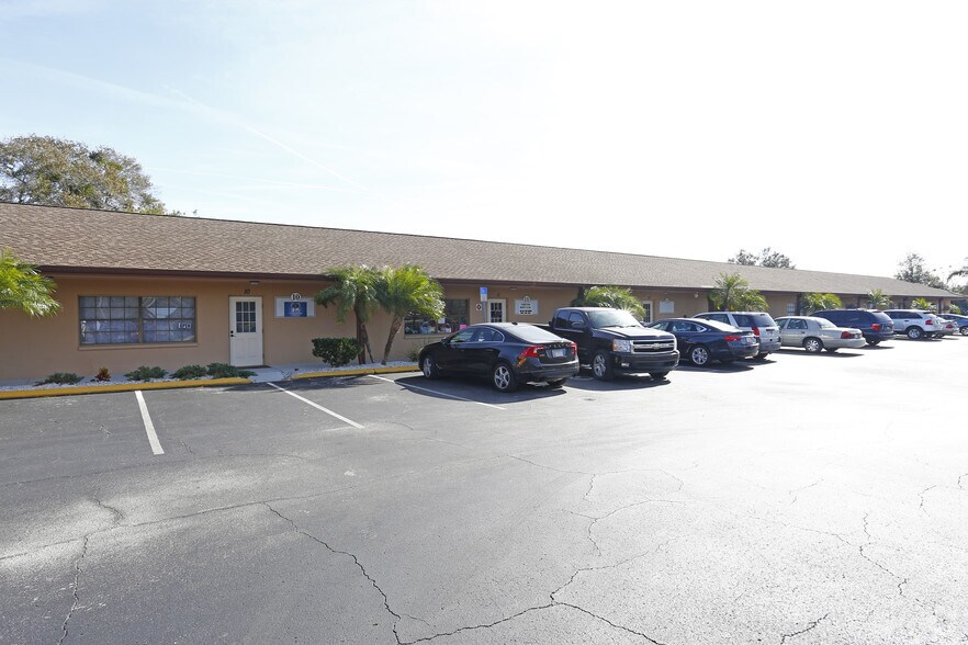 More Photos Of 13910 Fivay Rd, Hudson Medical For Lease