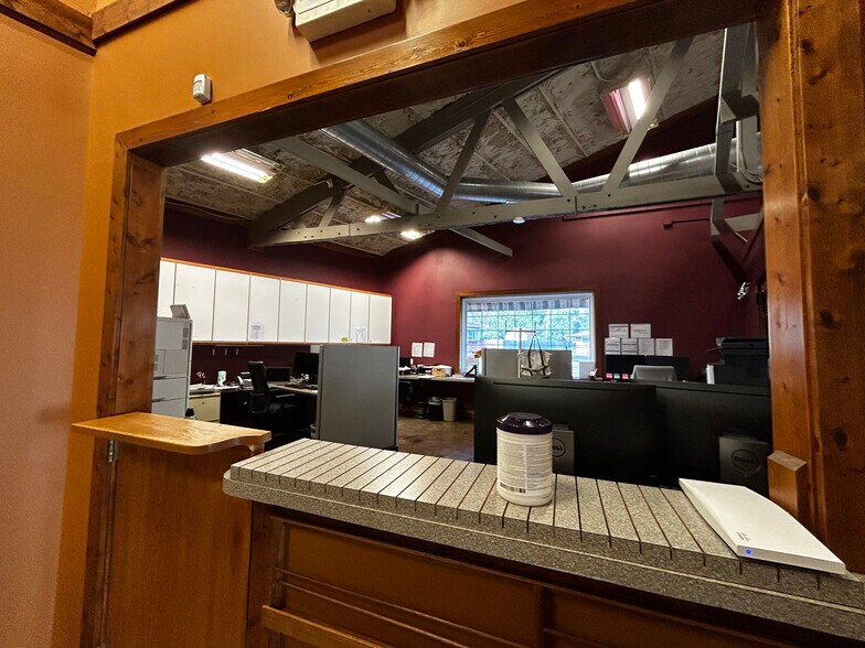 More Photos Of 2918 Portage St, Kalamazoo Office For Sale