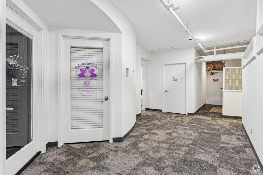 More Photos Of 1708 Peachtree St NW, Atlanta Medical For Sale