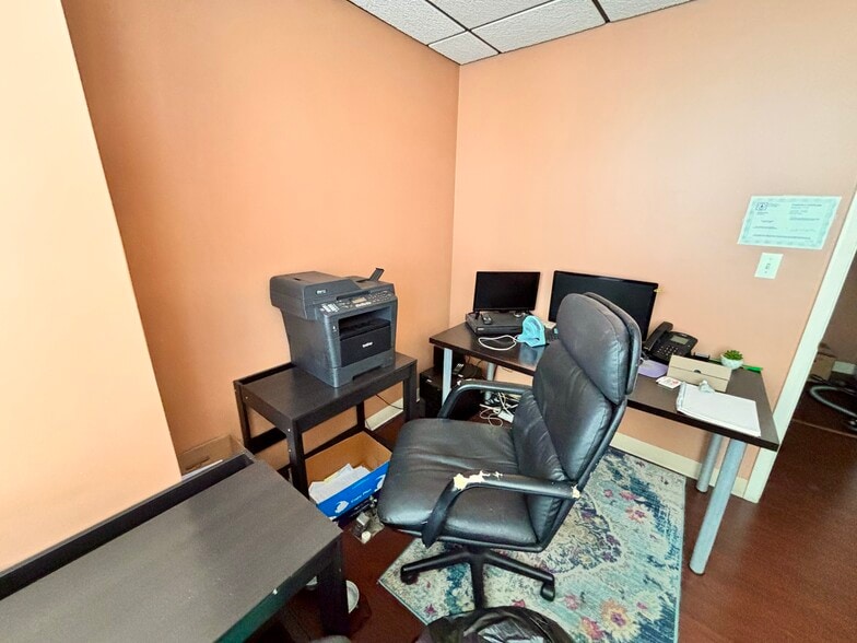 More Photos Of 4900-4902 Bergenline Ave, Union City Storefront Retail Office For Lease