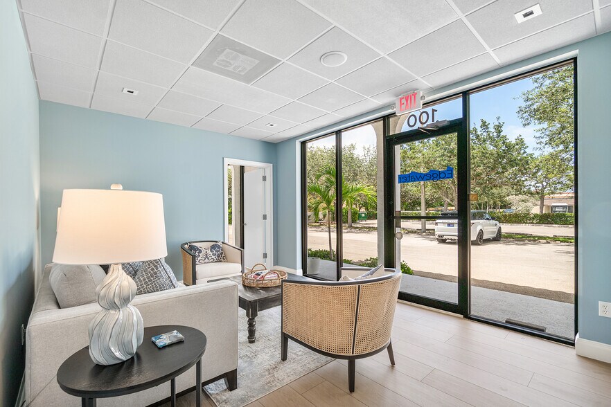 More Photos Of 112-120 US Highway 1, Tequesta Medical For Sale