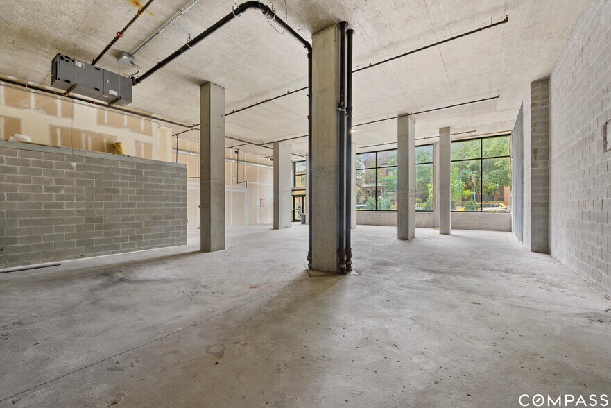 More Photos Of 828 W Grace St, Chicago Apartments For Lease