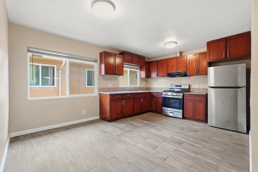 More Photos Of 2912 W 141st Pl, Gardena Multifamily For Sale