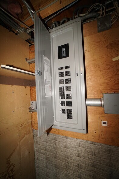 More Photos Of 2414 S Leonard Rd, Saint Joseph Office For Sale