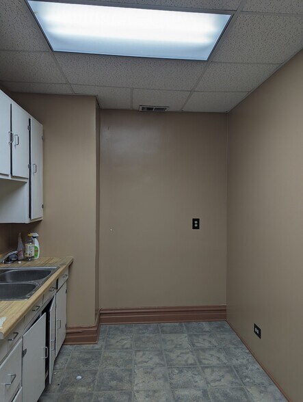 More Photos Of 3517 Ridge Rd, Lansing General Retail For Sale