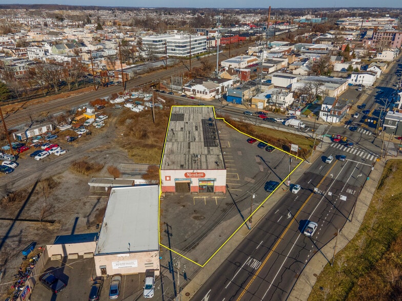 More Photos Of 7040 State Rd, Philadelphia Warehouse For Sale