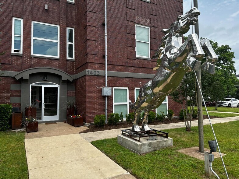 More Photos Of 1403 Corinth Rd, Dallas Apartments For Sale