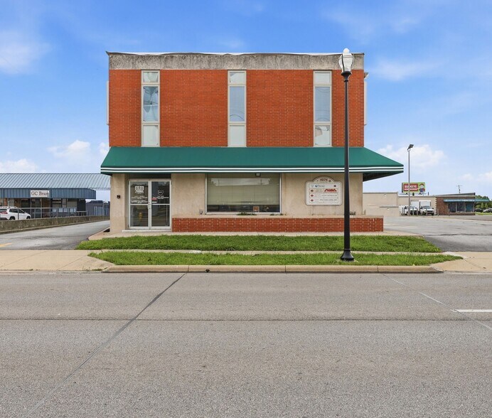 More Photos Of 4074 Hoover Rd, Grove City Office For Lease