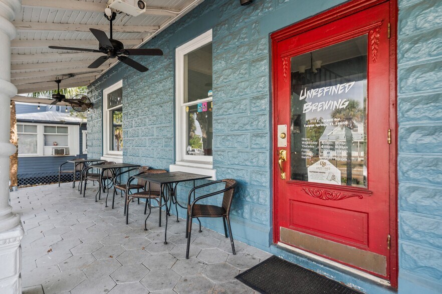 More Photos Of 312 E Tarpon Ave, Tarpon Springs Medical For Sale