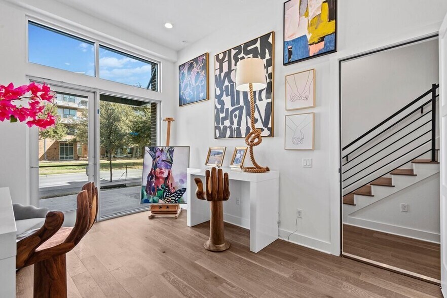 More Photos Of 3824 Berkman Dr, Austin Office Residential For Sale