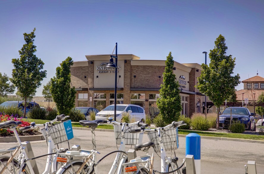 More Photos Of 9846 Zenith Meridian Dr, Englewood Restaurant For Lease