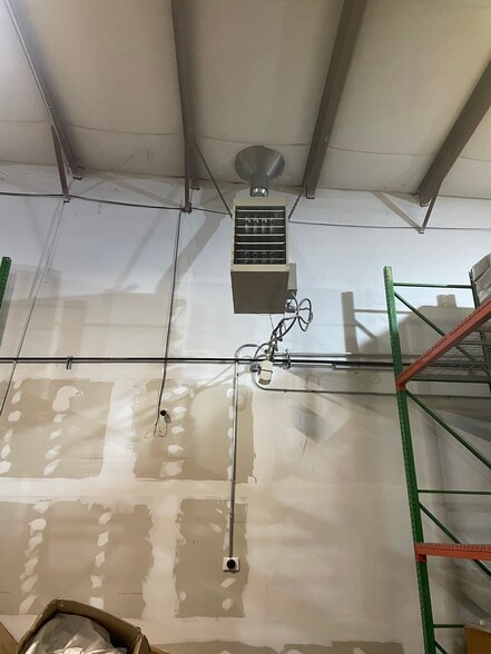 More Photos Of 3575 Trotter Dr, Alpharetta Warehouse For Lease