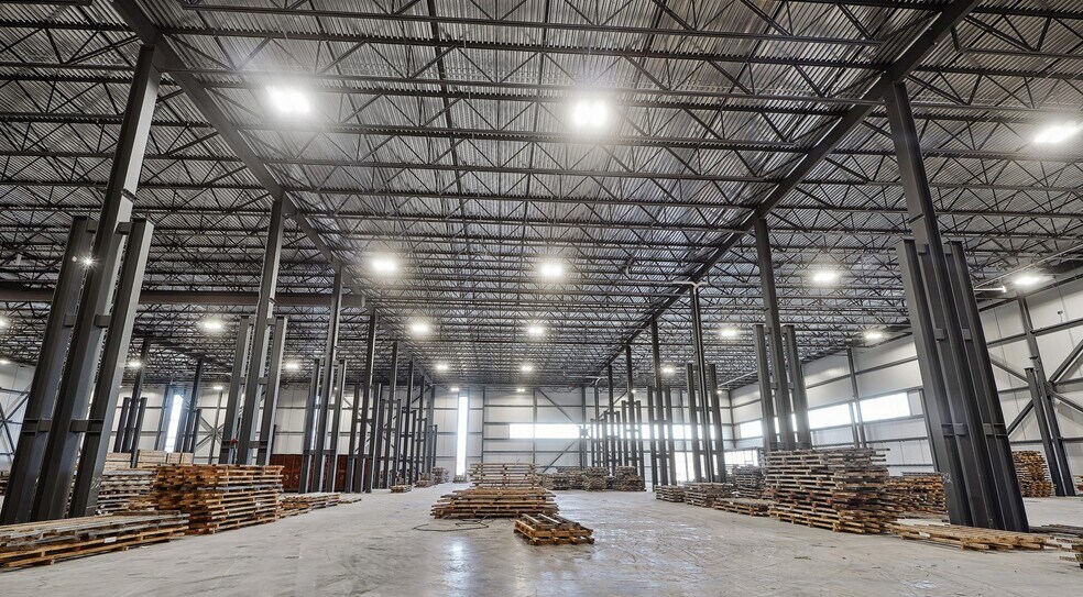 More Photos Of 180 Rue Mcarthur, Salaberry-de-valleyfield Industrial For Lease