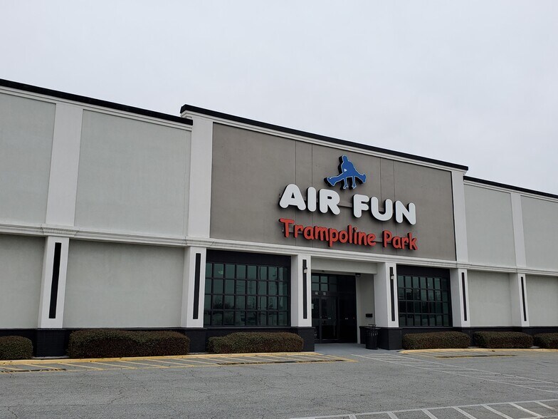 Primary Photo Of 2206-2274 Golden Gate Dr, Greensboro Unknown For Lease