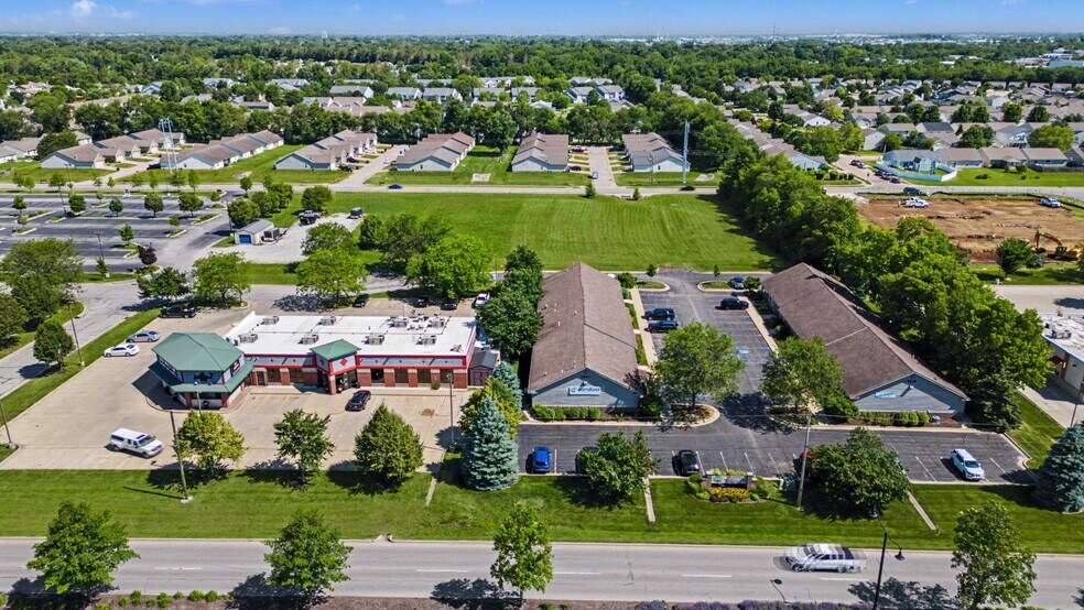 More Photos Of 2504 Veterans Memorial Pky S, Lafayette Office For Lease