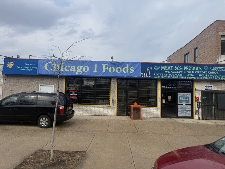 Primary Photo Of 2132 W Washington Blvd, Chicago General Retail For Sale