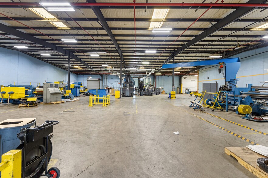 More Photos Of 1120 Commercial Blvd N, Arlington Warehouse For Sale