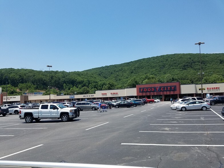 More Photos Of 10161 Dayton Pike, Soddy Daisy Supermarket For Lease
