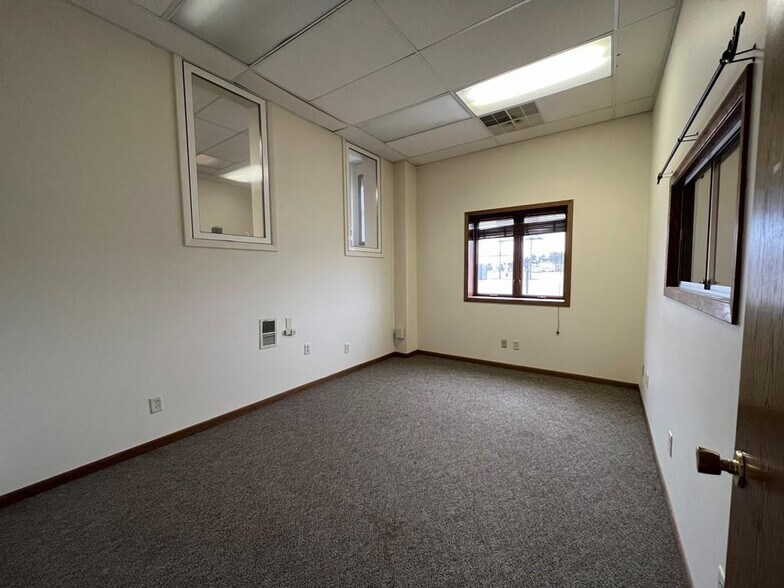 More Photos Of 2402 Grand Ave, Wausau Office For Lease