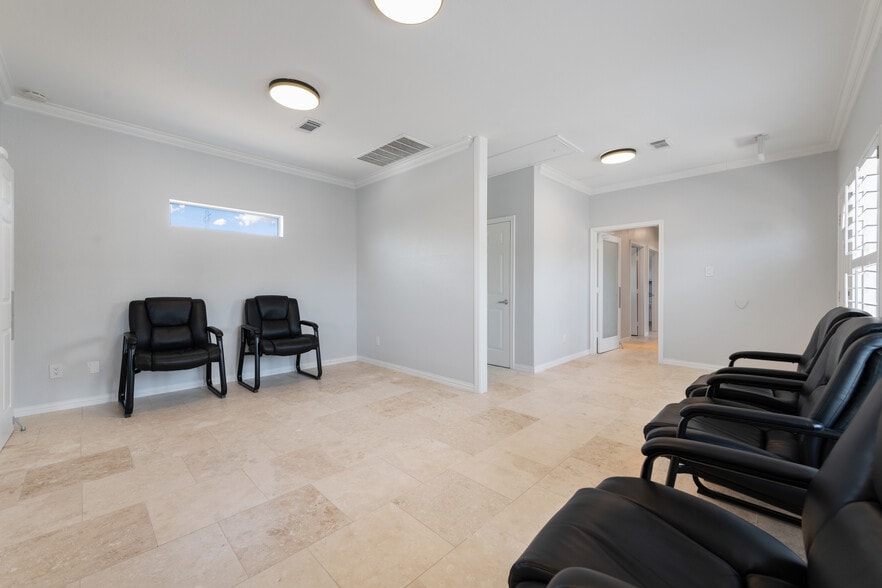 More Photos Of 103 Thousand Oaks Blvd, Georgetown Medical For Lease