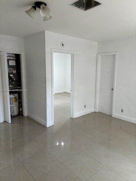 More Photos Of 1471 NW 22nd St, Fort Lauderdale Multifamily For Sale