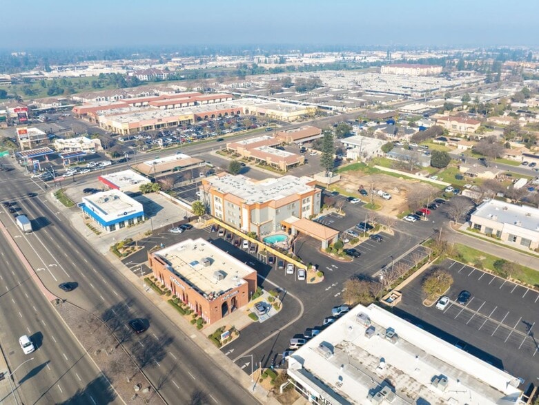 More Photos Of 480 E Shaw Ave, Fresno Hotel For Sale