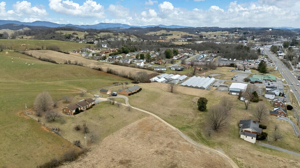 More Photos Of 973 W Main St, Abingdon Specialty For Sale