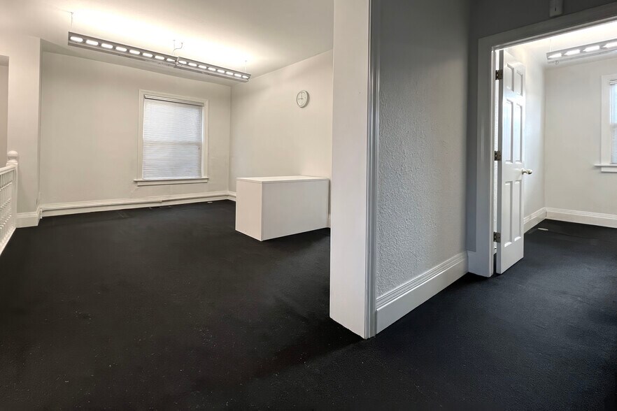 More Photos Of 818 E 19th Ave, Denver Office For Sale