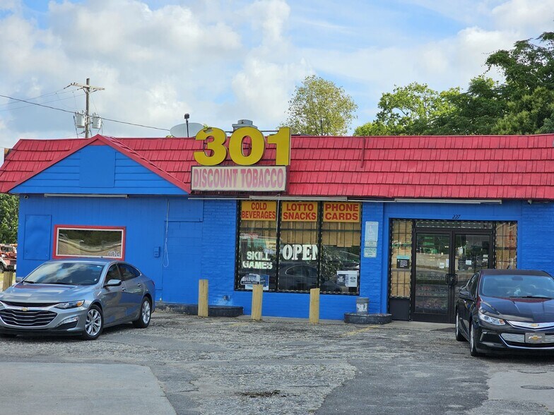 Primary Photo Of 227 S Eastern Blvd, Fayetteville Freestanding For Sale
