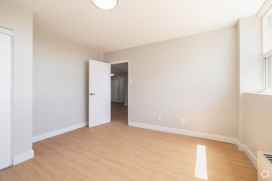 More Photos Of 1161-1171 Wellington St, Ottawa Apartments For Lease