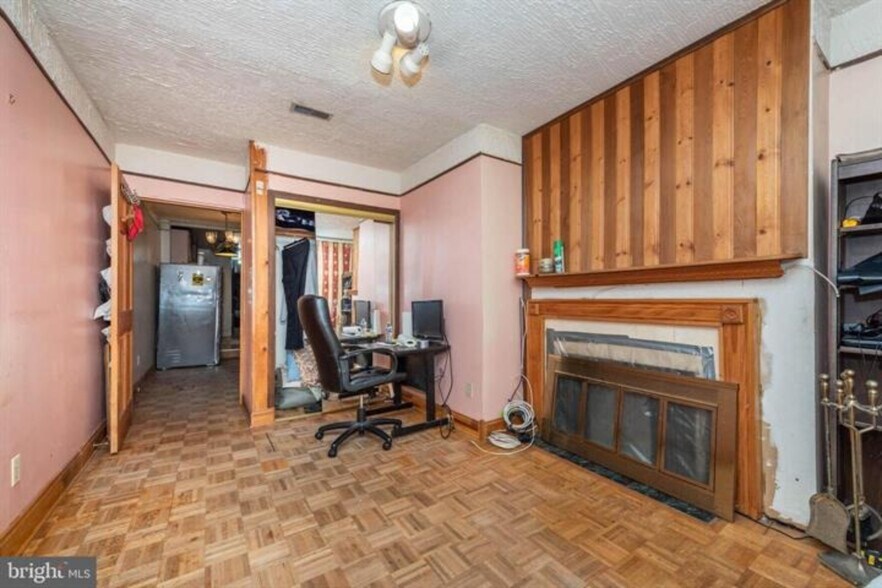 More Photos Of 212 W Saratoga St, Baltimore Storefront Retail Residential For Sale