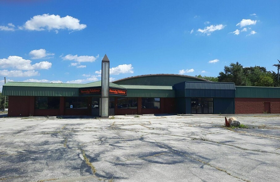 Primary Photo Of 373 Sauk Trl, Park Forest Freestanding For Lease