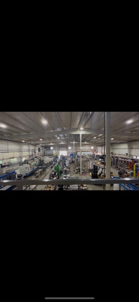 More Photos Of 7156 Sulier Dr, Temperance Manufacturing For Lease