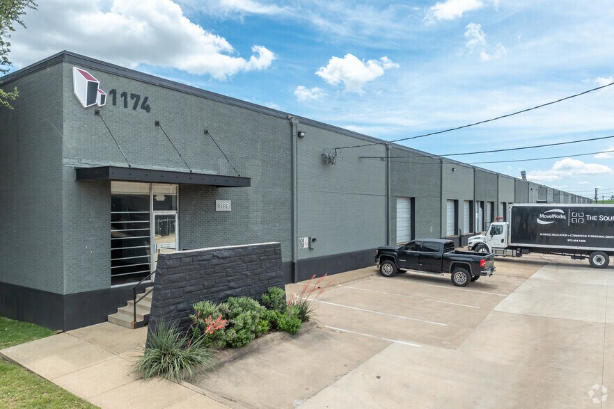 More Photos Of 1184-1188 Quaker St, Dallas Warehouse For Lease