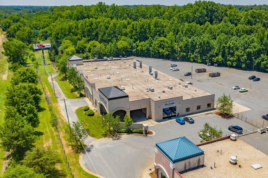 More Photos Of 20440 Chartown Dr, Cornelius Auto Repair For Sale