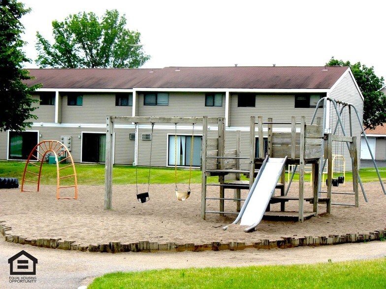 More Photos Of 2701 11th Ave, Anoka Apartments For Sale