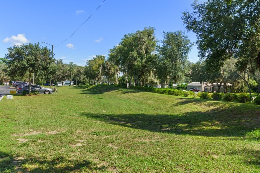 More Photos Of 3451 E Louise Ln, Hernando General Retail For Lease